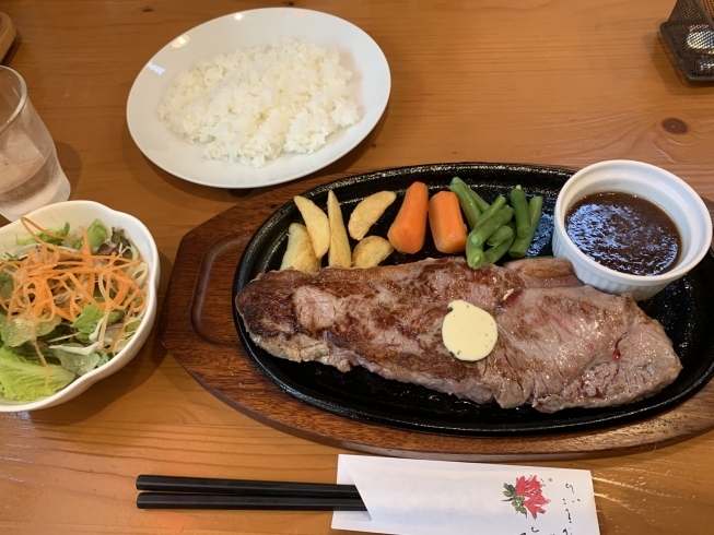 ステーキランチ「肉食系( ´͈ ᗨ `͈ )◞♡⃛斐川町 仏壇」