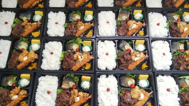 建前や会議などで人気のオーダー弁当(1.000円)「大工さんのお昼ご飯に(建前弁当)」