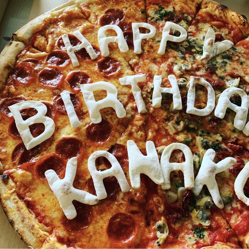 Happy Birthday Pizza Mad Perros Pizza マッド ペロス ピザ のニュース きらきらホットなすしおばら 那須塩原市