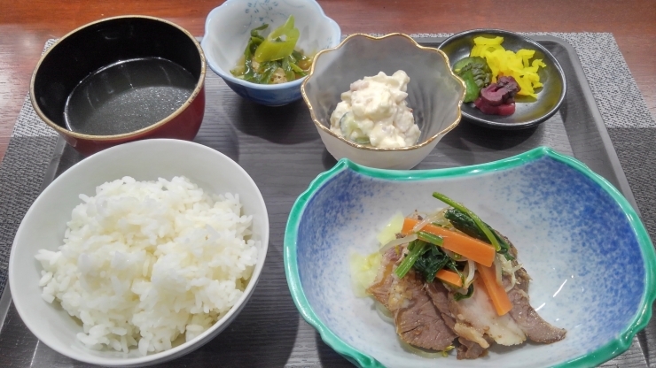 今日の日替わり「日替わりはイノブタチャーシューです‼️【京都市南区で地鶏を食べるなら！ 鳥夜ゆうこ】」