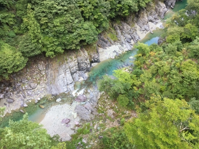 涼しい風景「夏休み　お家でゆっくり秋風待ち」