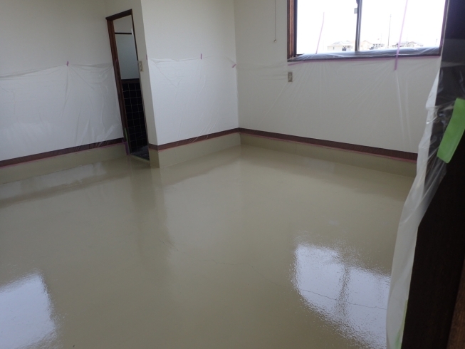 完成写真「揖斐郡池田町内にて、テナント事務所の床をリフォーム塗装させて頂きました。」