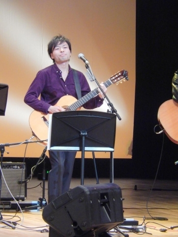 ギター・・・湖天波　和宏さん