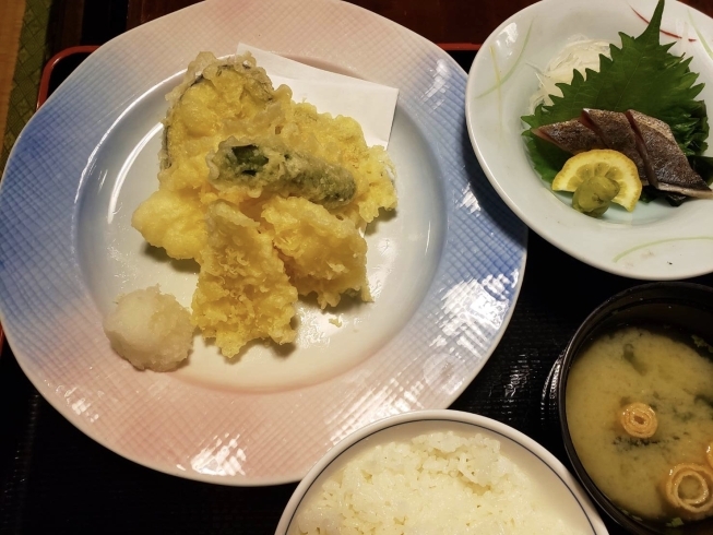 「11月27日一魚一会のおすすめランチは「イカと野菜の天ぷら」です♪」