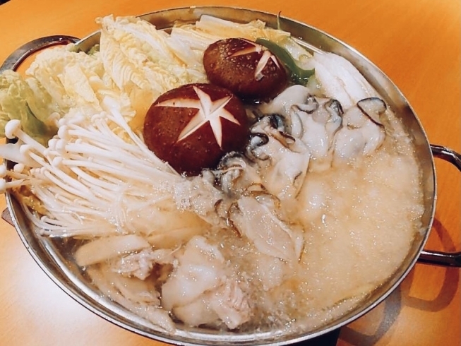 「韓国料理とん家゛です。冬限定『牡蠣のみぞれ鍋』あります！」