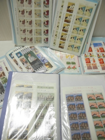 「伊丹市桜ケ丘からご来店いただきました。記念切手シートのお買取りです。切手を高く売るなら、おたからやJR伊丹店まで！」