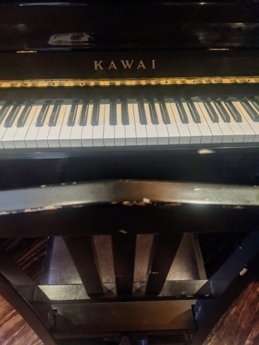 ピアノ「当店のピアノ」