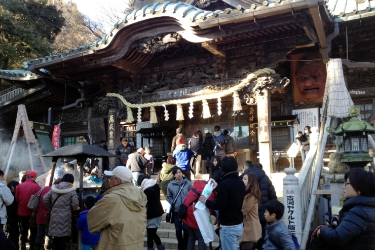 ▲多くの観光客で賑わう高尾山薬王院は1270余年の歴史を持つ