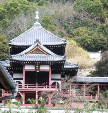 普明閣　宝暦8年（1758）に京都の清水寺を模して建立さたそうです。竹原の町を一望できるので多くの観光客がのぼっていました。