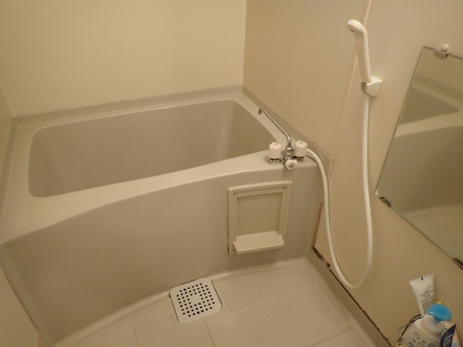 新品は気持ちがよいですね♪「池田町内で、浴室の混合水栓の交換を行いました。」