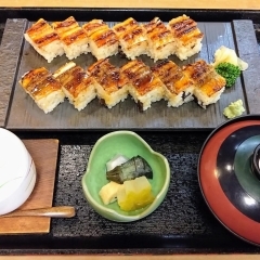 穴子箱寿司定食