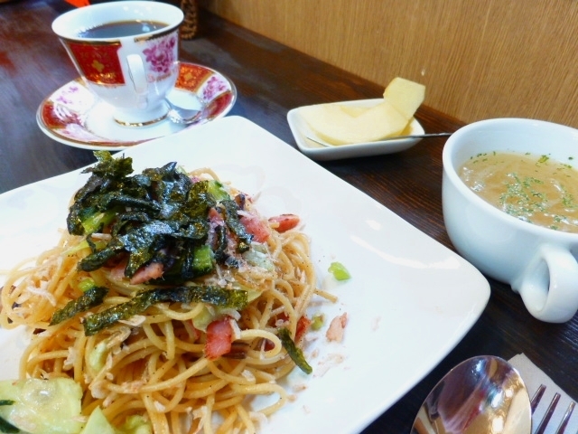 ランチ：和風スパゲッティ＆スープ＆デザート＆コーヒー<br>なんと！！！　ワンコイン！！