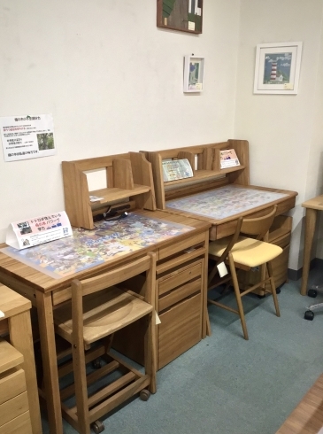 「集中力up 楠の香りがする橋詰家具の学習机は神戸西区にある家具のネクストへ」