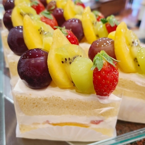 「『季節のショートケーキ』ふわふわっスポンジに 北海道産生クリーム いろいろな果物を楽しめる✨」