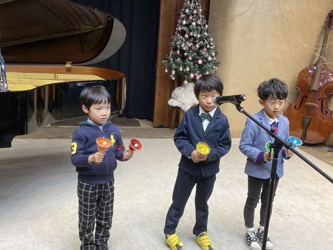 年長男子3人組のベル演奏「YouTubeライブ【豊明市のピアノ、カリンバ、オカリナ教室】」
