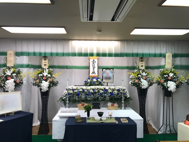 祭壇「とある式場での家族7名での家族葬」