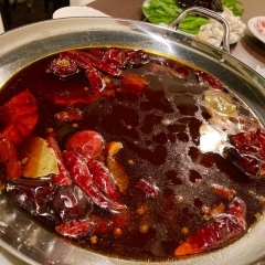 四川火鍋　冷鍋魚