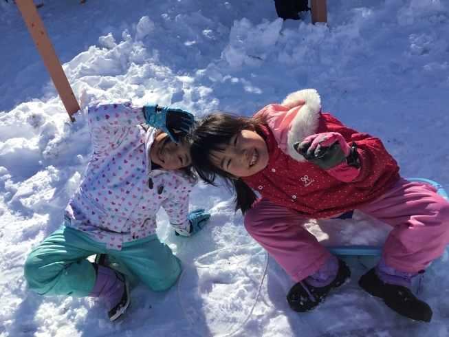 雪遊び最高☆彡「念願の雪遊びができました☆彡カバ園長先生が大きな滑り台を作ってくれましたよ！」