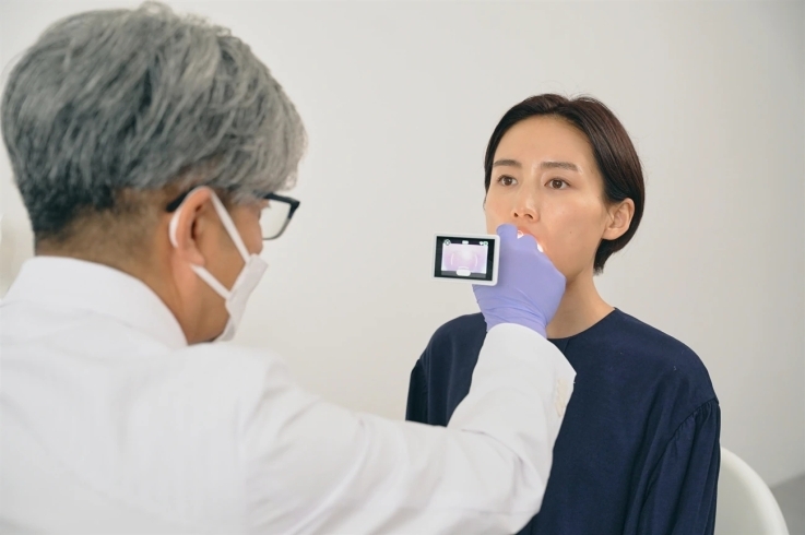 「インフルエンザの判定結果がその場でわかり、検査による痛みも少ない！　日本初のAI新医療機器「nodoca（ノドカ）」を当院は近日導入予定です💡」