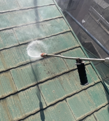 屋根高圧洗浄「屋根外壁塗装　神戸市、明石市、加古川市」