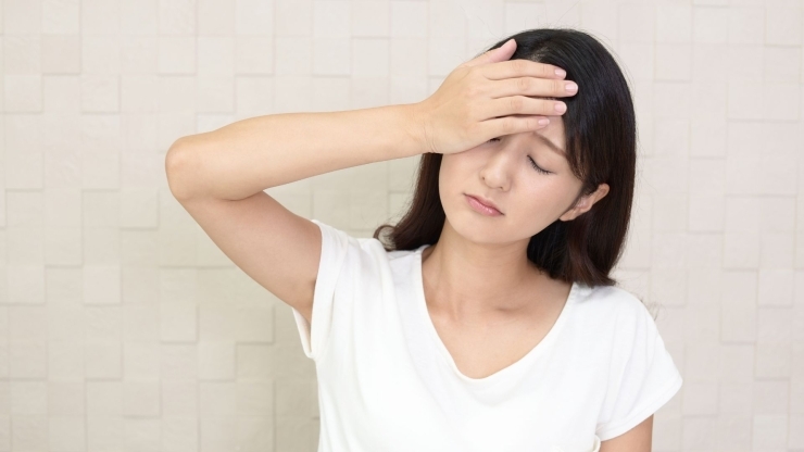 低気圧による頭痛に悩まされていませんか？「低気圧の影響で頭痛が出やすい方へ！」