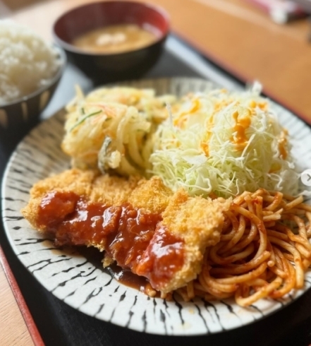 「3月13日 本日の日替わりランチ😋🍴💕」