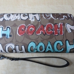 COACH X MINT+SERF・ラウンドジップ長財布お買取致しました。COACH／コーチのお買取も　　買取専門店大吉　佐世保店へお任せ下さい！