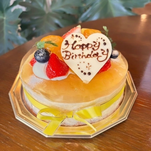 「【WEB予約できます】 ShikaのBirthday Cake『チーズスフレ』ふわっと口どけなめらかな 当店人気のチーズケーキをお誕生日にも🎁」