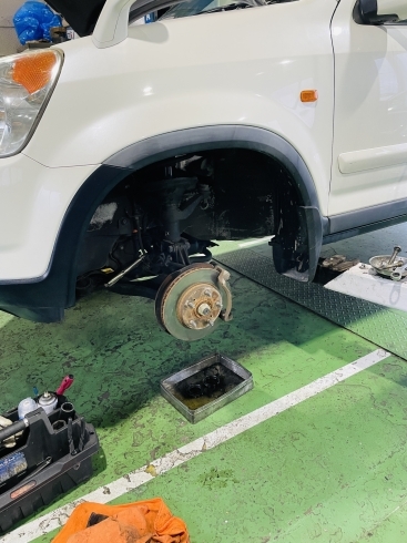 CR-V ブレーキキャリパー修理「✽車検整備のブレーキ修理です✽」