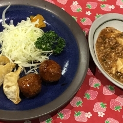 本日のAランチは　麻婆豆腐と中華二品