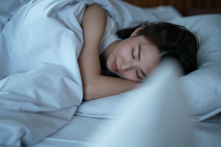 睡眠の質を上げるには「身体」と「環境」が大切です。「身体の疲れは「睡眠」にあるかもしれません。先ずは身体と環境を整え、睡眠の質を上げる事と睡眠時間の確保をしましょう。」