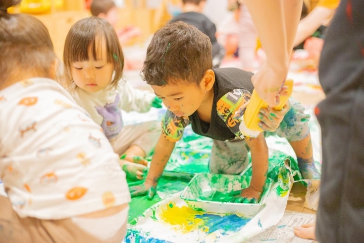 「ぬたくり遊び　京都保育園　活動の様子」