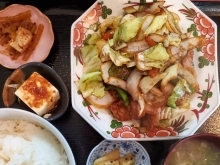 本日のランチ、野菜たっぷり【豚肉の生姜焼き】*\(^o^)/*