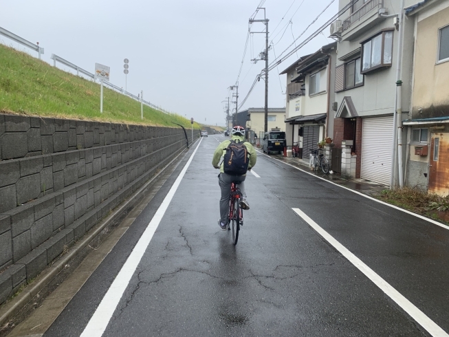 雨の中のサイクリング「コラムVol.9～自転車で曲がれない理由～」