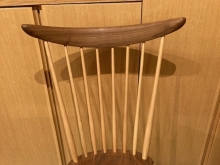 背が高く安定感のある座り心地　W552Kチェア　椅子・いす・チェアをお探しなら札幌の家具専門店『彩工房畑山』へ