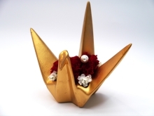瑞江のプリザーブドフラワーショップです。長寿の象徴！鶴のアレンジメントは如何でしょうか。