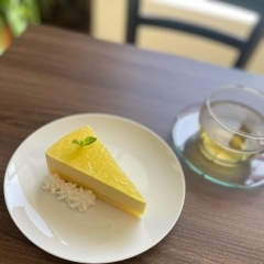 5月限定メニュー『レモンムースケーキ』