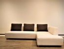 [1つ1つ職人が作り上げる極上のソファ]のご紹介。札幌市清田区の家具の店、Ties interior。