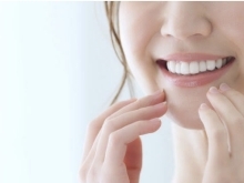 アラフォー女性の9割が「歯の黄ばみ」が気になっている