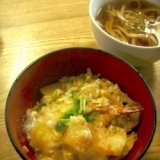 天ぷらと卵のコンビ『日替天とじ丼』