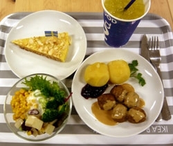 お料理の合計1034円。<br>IKEA FAMILYカードで飲み物は無料でした♪<br>※カード提示で平日のコーヒー・紅茶・ソフトドリンクは無料になります。<br>