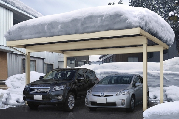 「積雪100cm対応、積雪150cm対応のカーポートを ご用意しております」