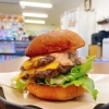 〈新商品〉猪チーズバーガー&ダブルバーガー