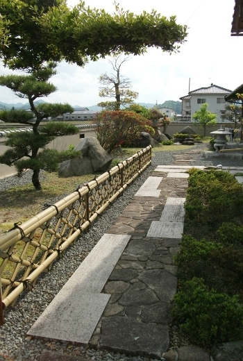 あなたの家にあった最適のデザインを提供します。「村上造園土木」