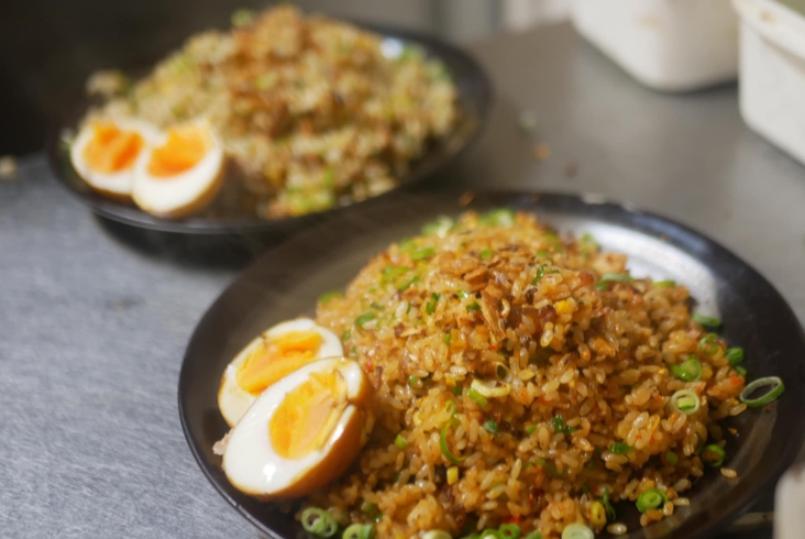 「炒飯おおもりお得大人気」