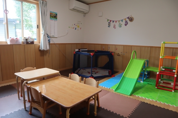 安全に十分配慮された専用の保育室「長井市の家庭的保育ルーム《ひよっこ》さん、令和5年4月の入園児募集中です✨」