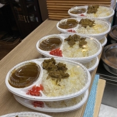 カレー弁当販売