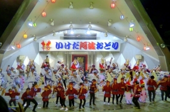 徳島市阿波おどり以外にも、県内では様々な阿波おどり大会が催されます。