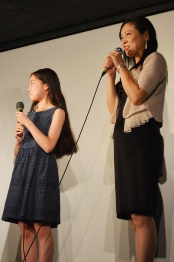 母娘の役を演じた主演の2人<br>古和咲紀さん（左）ととみずみほさん（右）