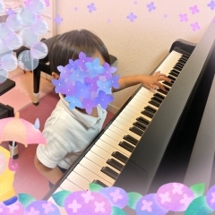 ピアノが楽しすぎる4歳さん！